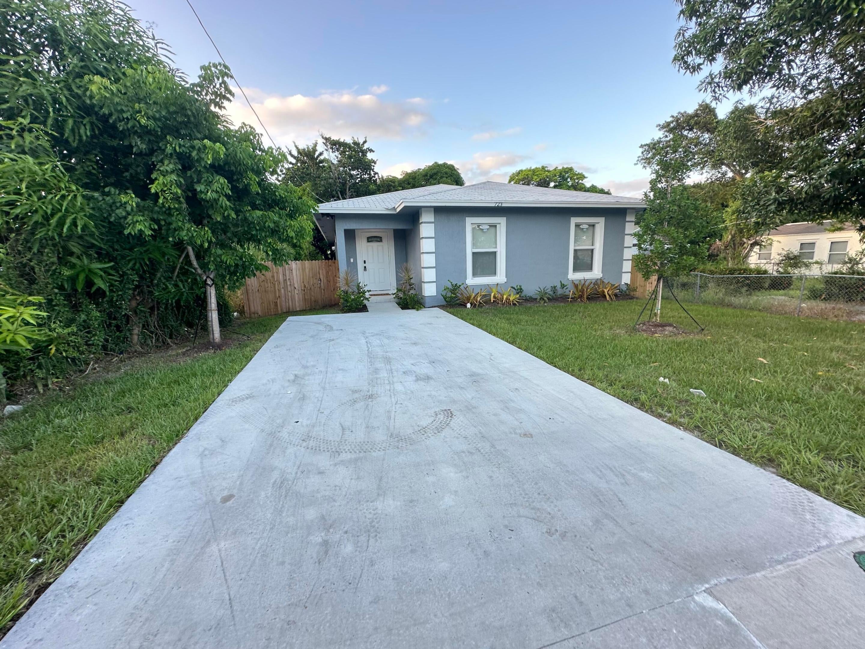 723 20TH Street, West Palm Beach FL 33407