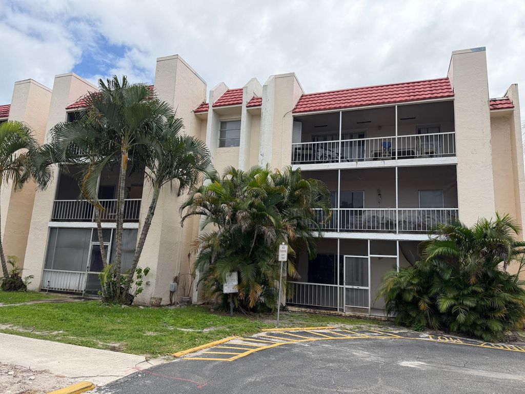 Photo of 610 NW 13th Street #210, Boca Raton, FL 33486 (MLS # B26022978)