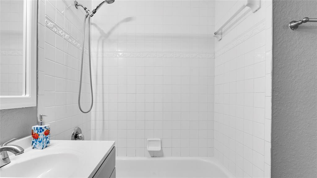 AVONDALE 6-29 B - Residential