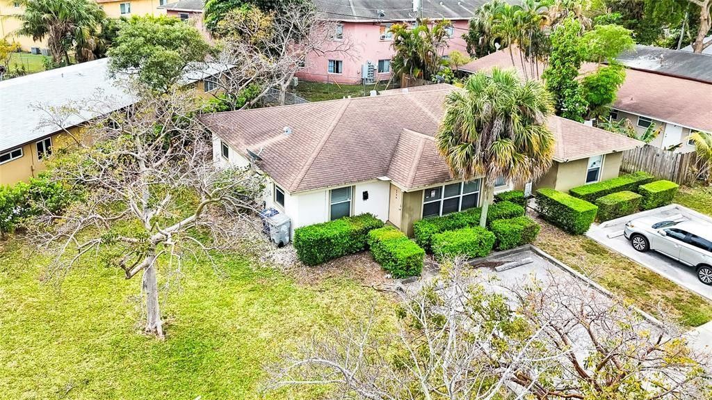 Photo of 330 SW Avondale Drive, Pompano Beach, FL 33060 (MLS # F10542229)