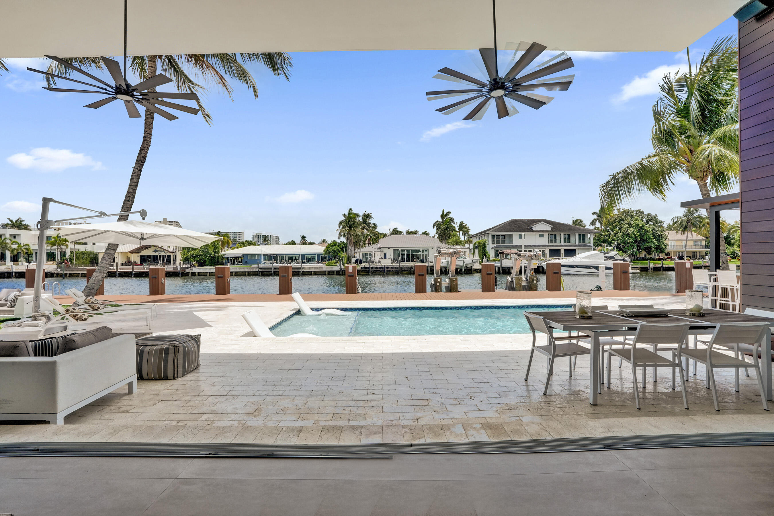 CORAL RIDGE COUNTRY CLUB - Residential