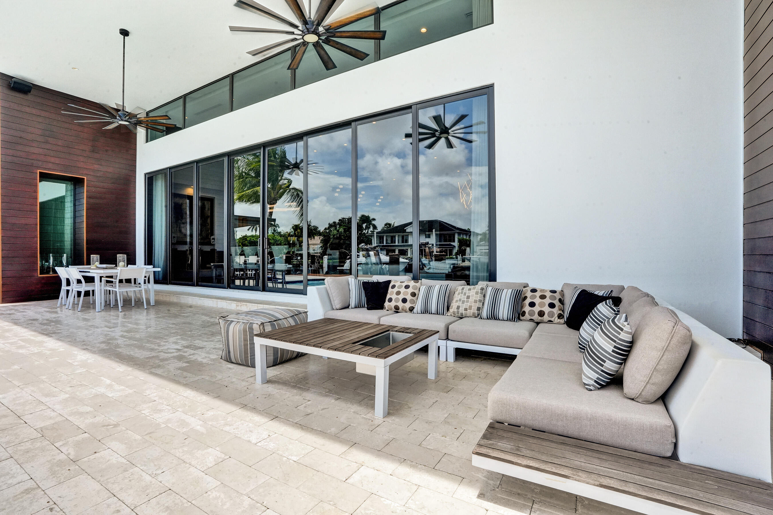 CORAL RIDGE COUNTRY CLUB - Residential