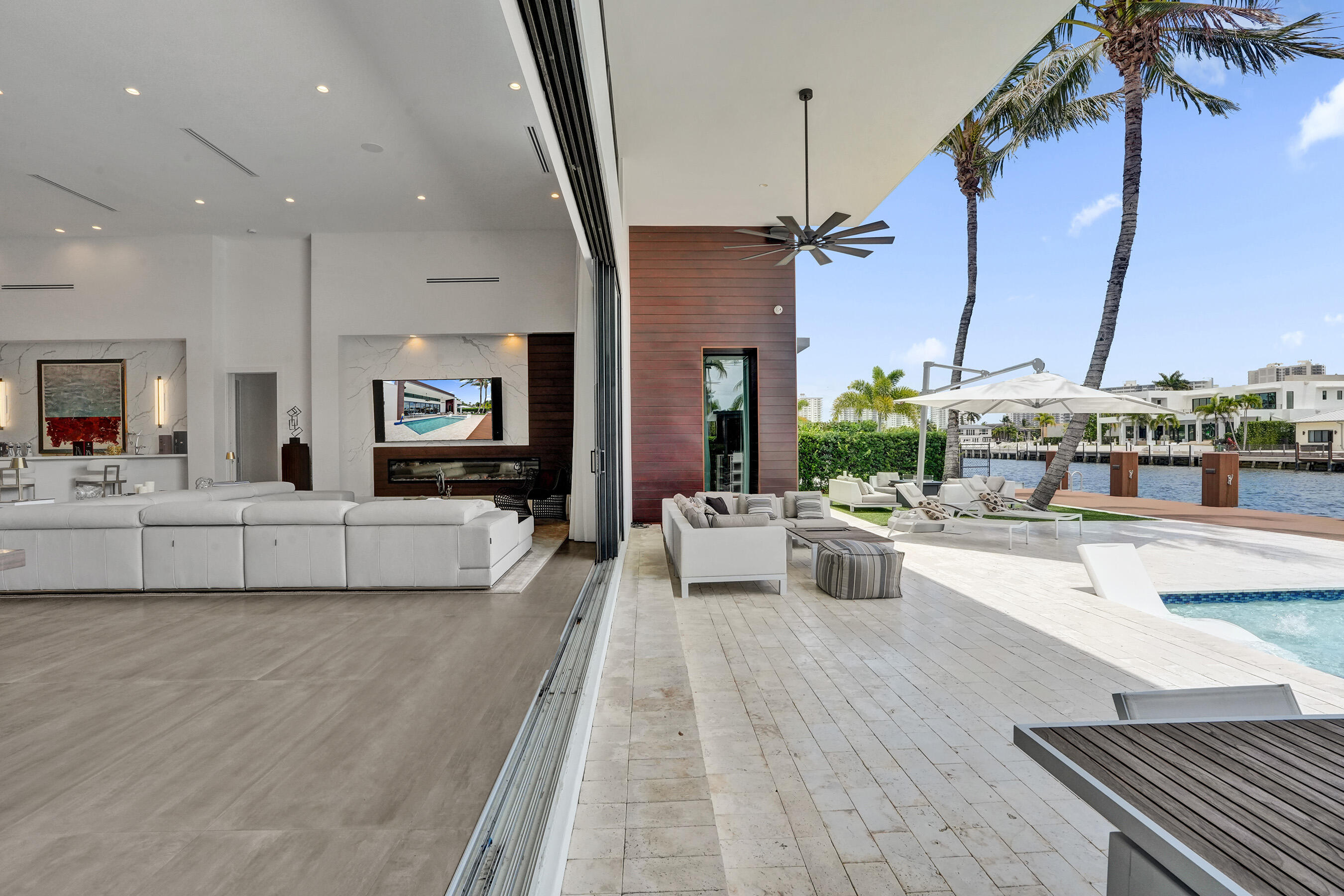 CORAL RIDGE COUNTRY CLUB - Residential