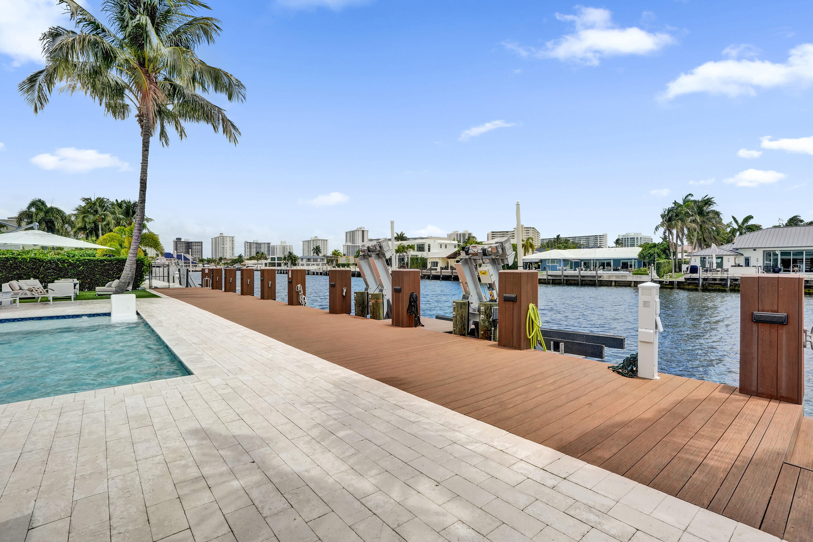 CORAL RIDGE COUNTRY CLUB - Residential