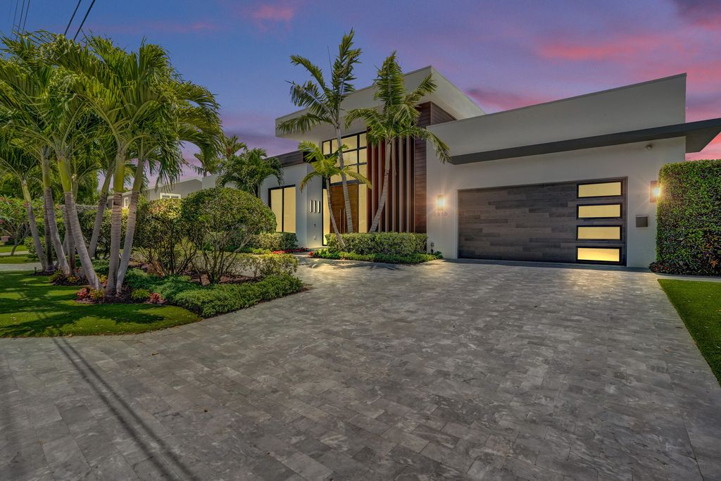 Photo of 2816 NE 38th Street, Fort Lauderdale, FL 33308 (MLS # B26031318)