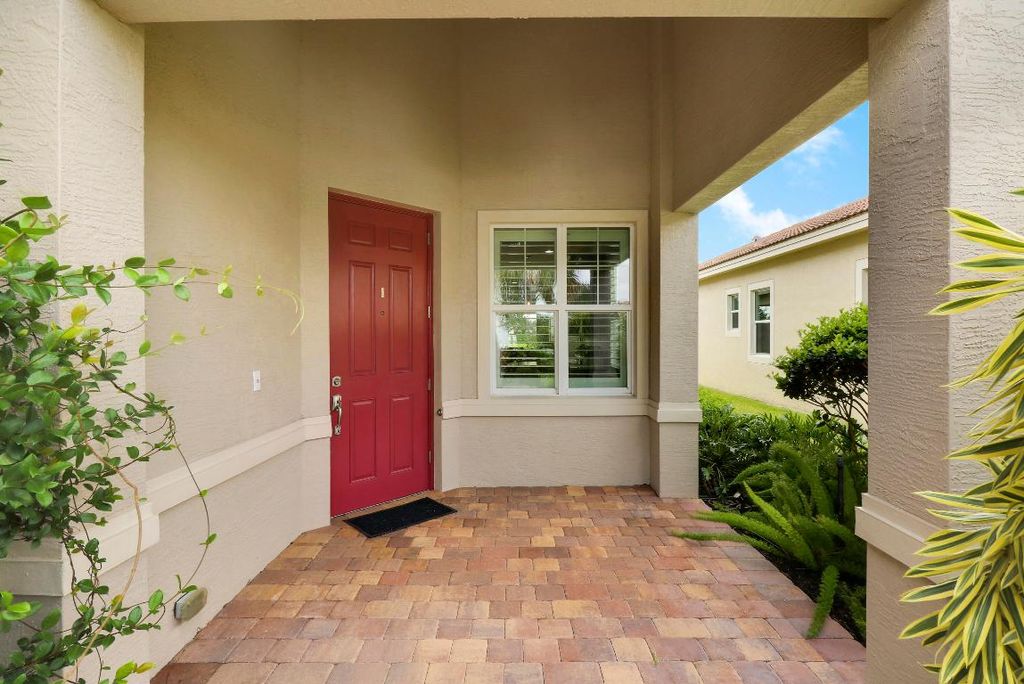 Photo of 19020 SW Positano Way, Port Saint Lucie, FL 34986 (MLS # R10904015)