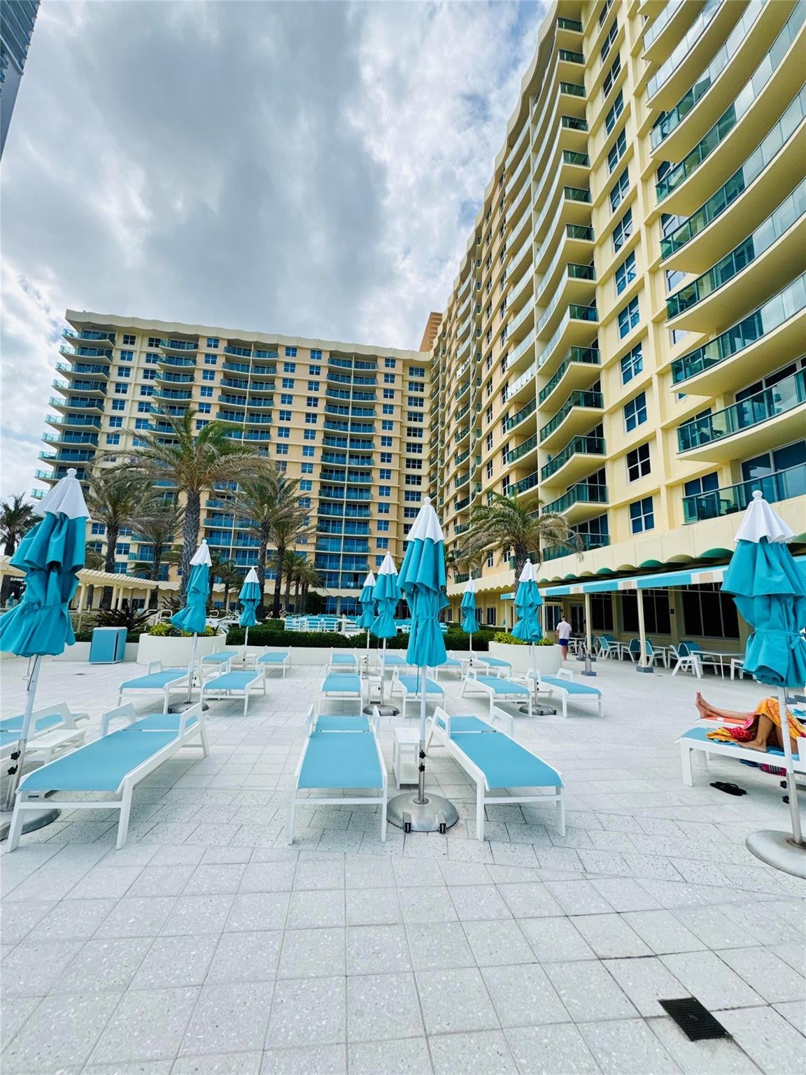 2501 S Ocean Drive 1005, Hollywood FL 33019