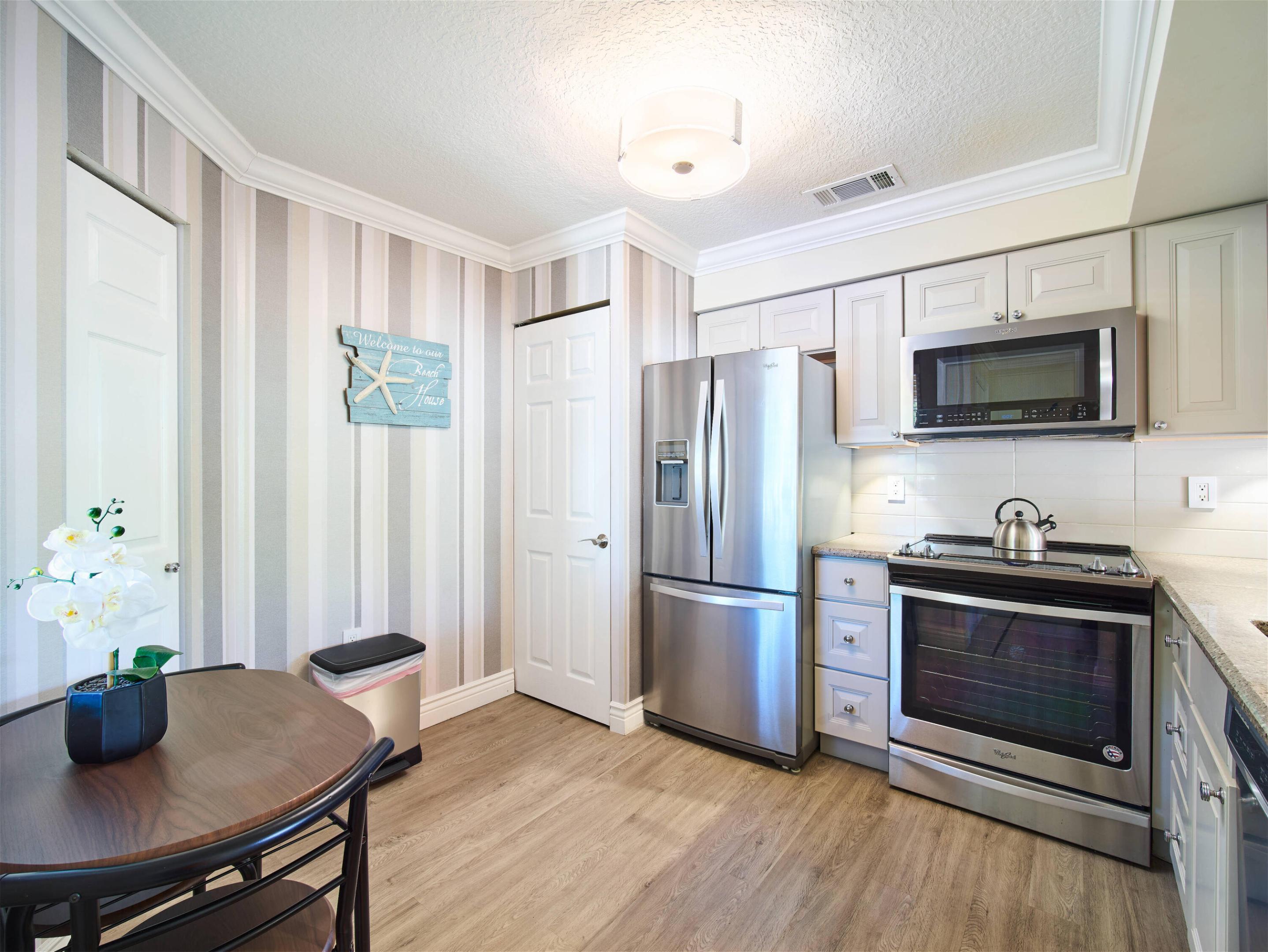 Sterling Villages of Palm Beach Lakes - Residential