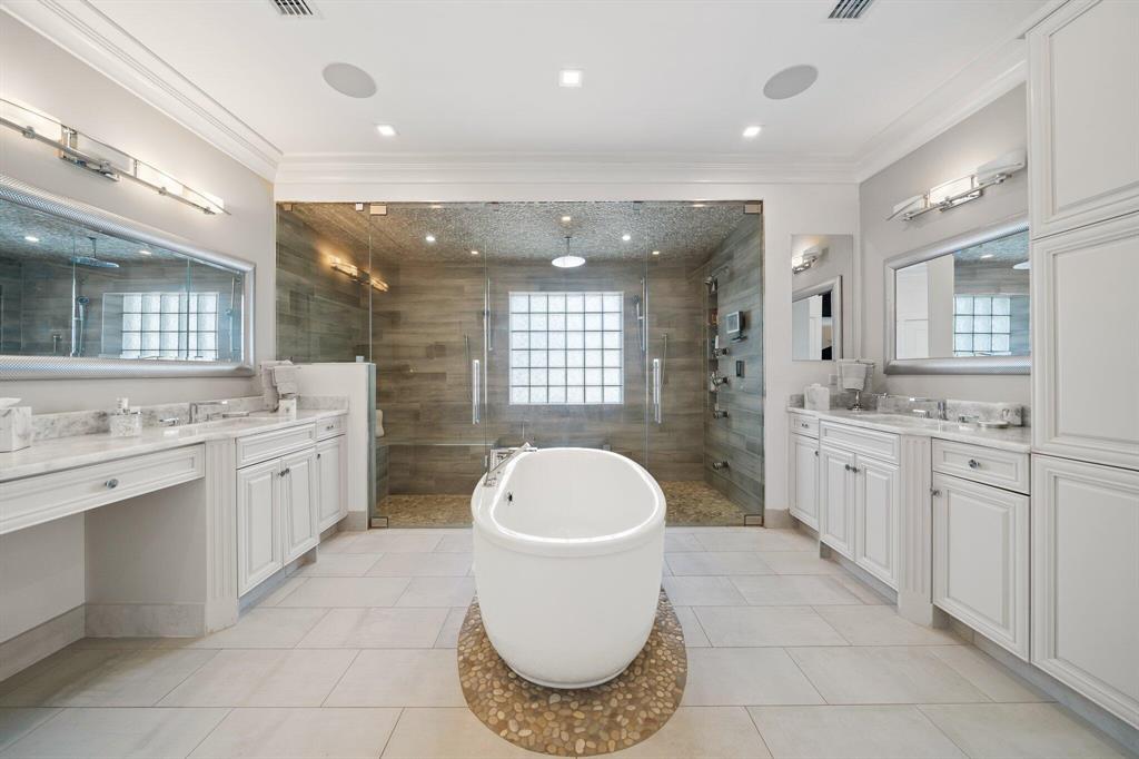 TEQUESTA COUNTRY CLUB - Residential