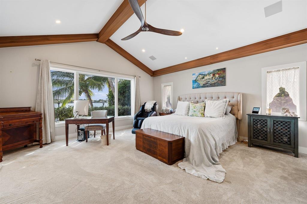 TEQUESTA COUNTRY CLUB - Residential