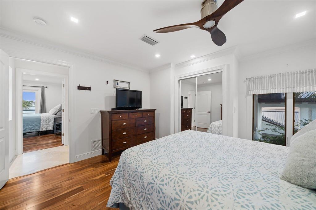 TEQUESTA COUNTRY CLUB - Residential