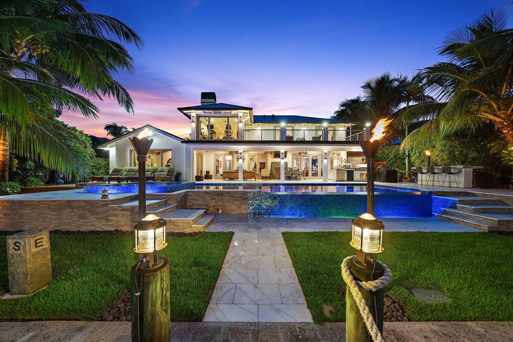 TEQUESTA COUNTRY CLUB - Residential