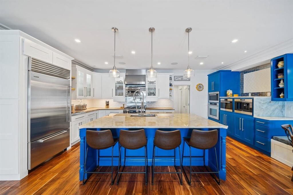 TEQUESTA COUNTRY CLUB - Residential