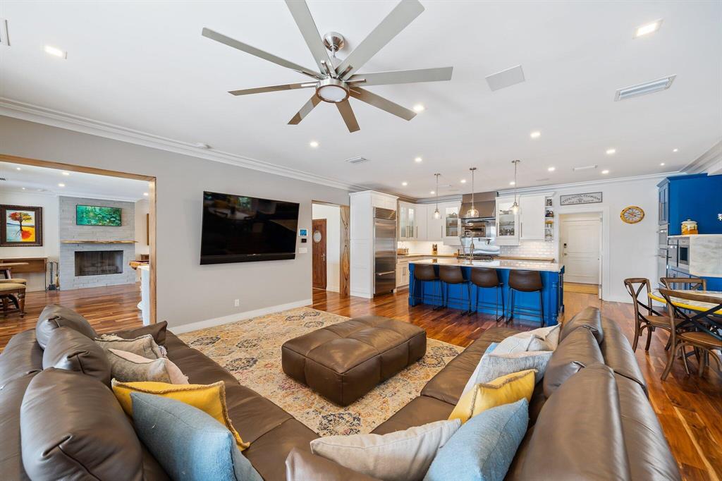 TEQUESTA COUNTRY CLUB - Residential