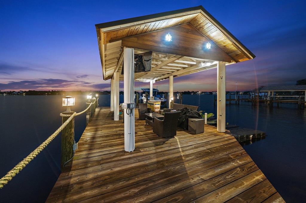 TEQUESTA COUNTRY CLUB - Residential