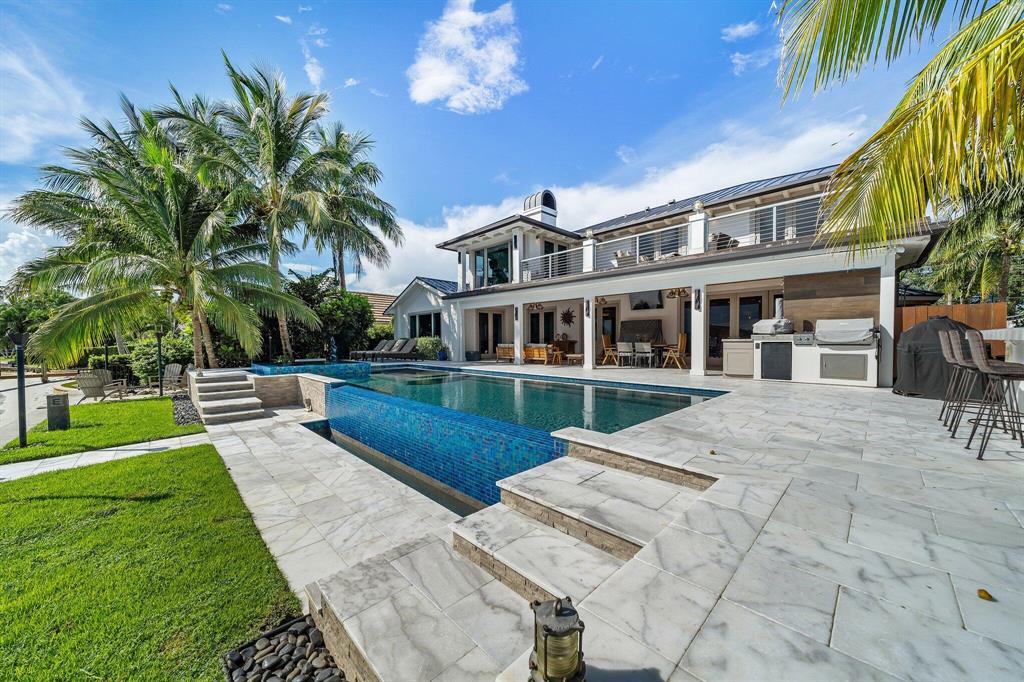 TEQUESTA COUNTRY CLUB - Residential