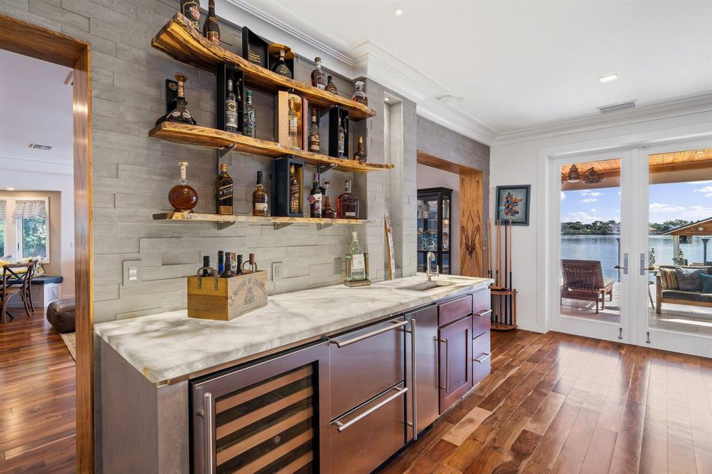 TEQUESTA COUNTRY CLUB - Residential