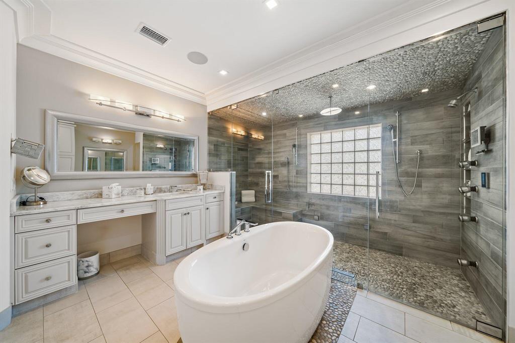 TEQUESTA COUNTRY CLUB - Residential