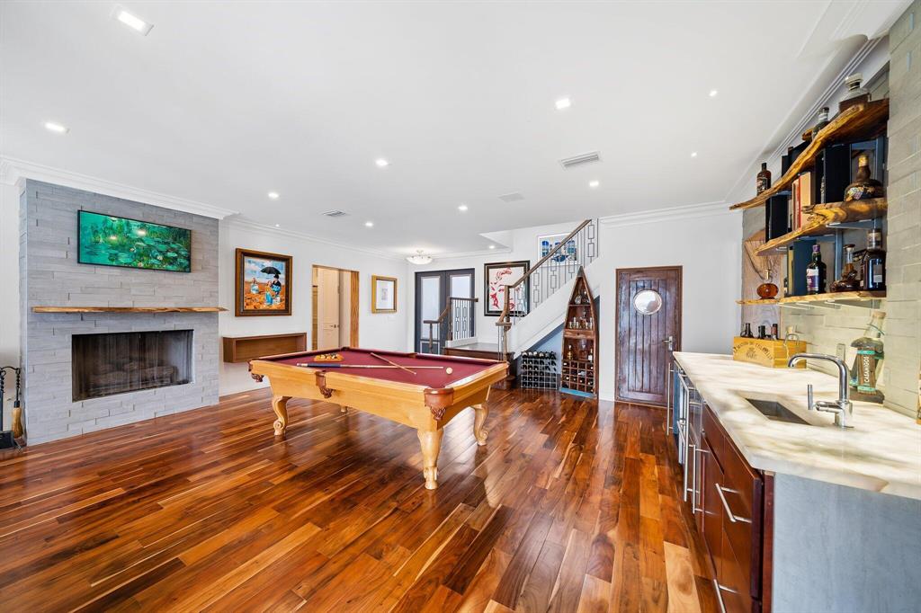 TEQUESTA COUNTRY CLUB - Residential