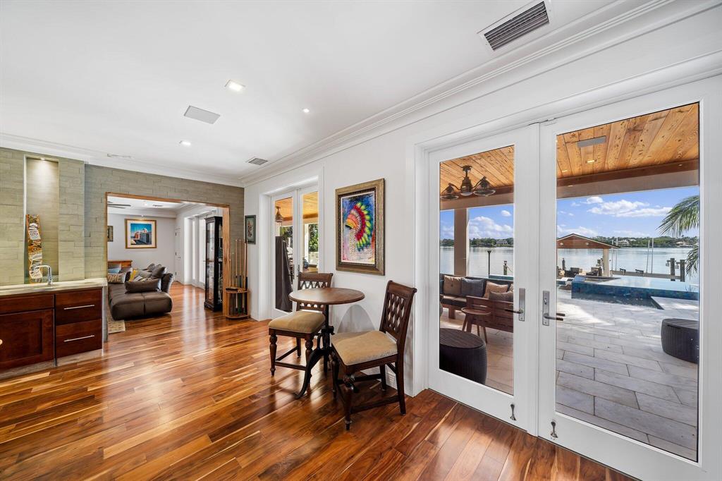 TEQUESTA COUNTRY CLUB - Residential