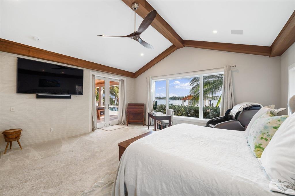 TEQUESTA COUNTRY CLUB - Residential