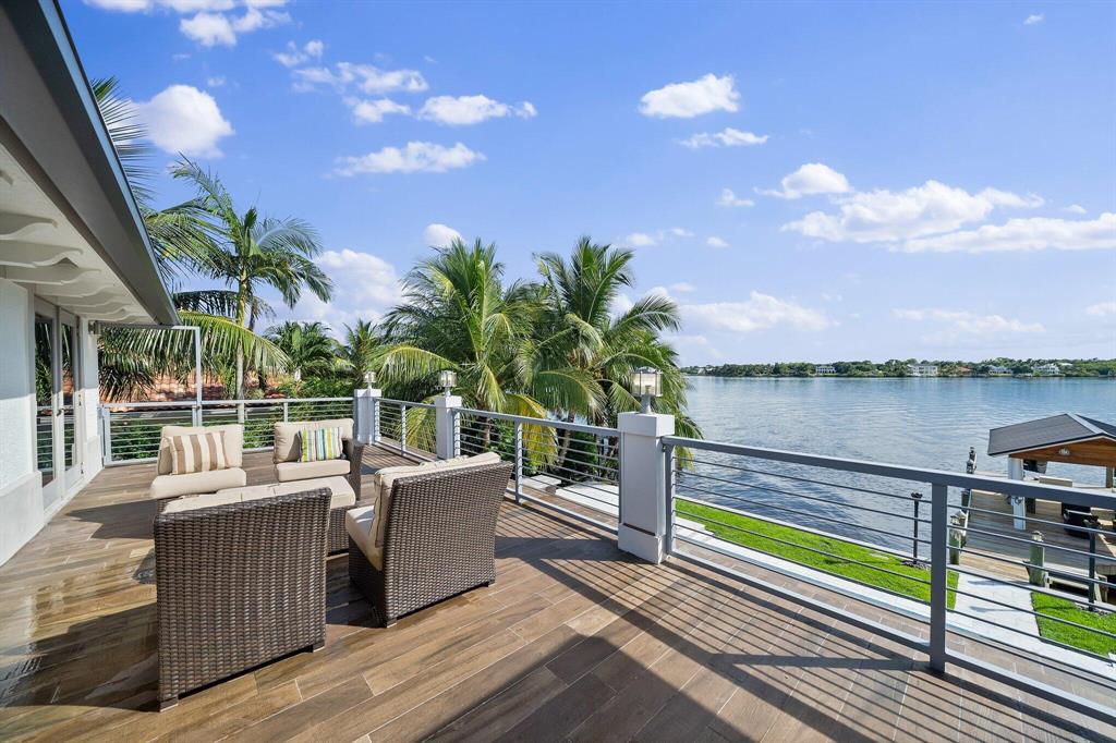 TEQUESTA COUNTRY CLUB - Residential