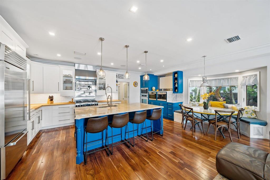 TEQUESTA COUNTRY CLUB - Residential