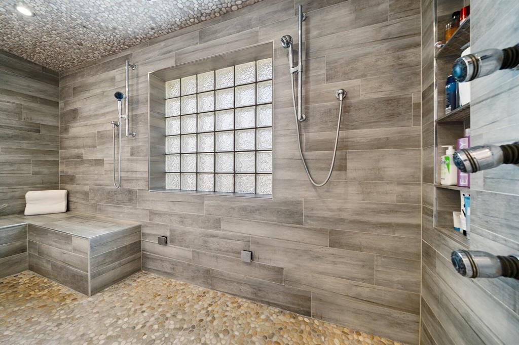 TEQUESTA COUNTRY CLUB - Residential