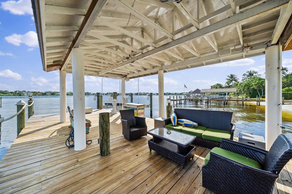 TEQUESTA COUNTRY CLUB - Residential