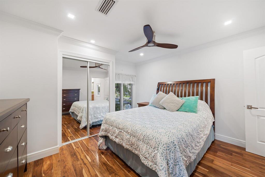 TEQUESTA COUNTRY CLUB - Residential