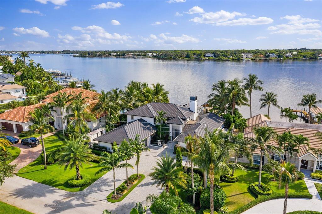 TEQUESTA COUNTRY CLUB - Residential