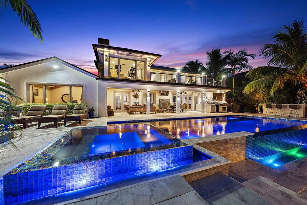 TEQUESTA COUNTRY CLUB - Residential