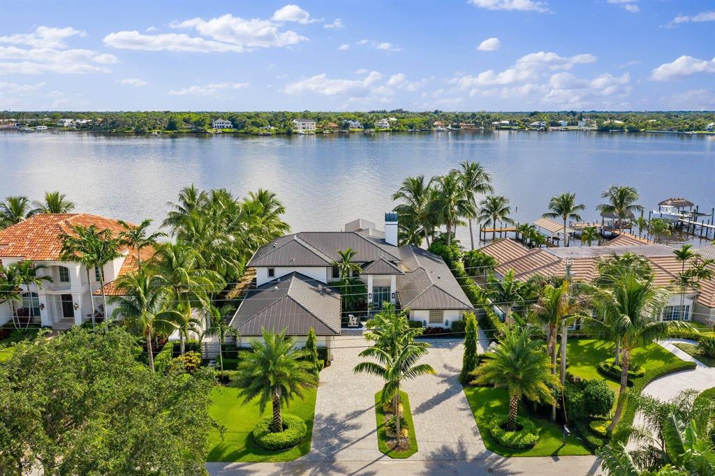 TEQUESTA COUNTRY CLUB - Residential