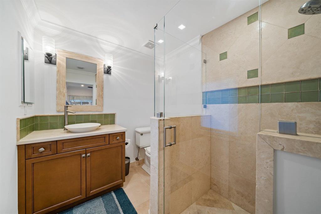 TEQUESTA COUNTRY CLUB - Residential