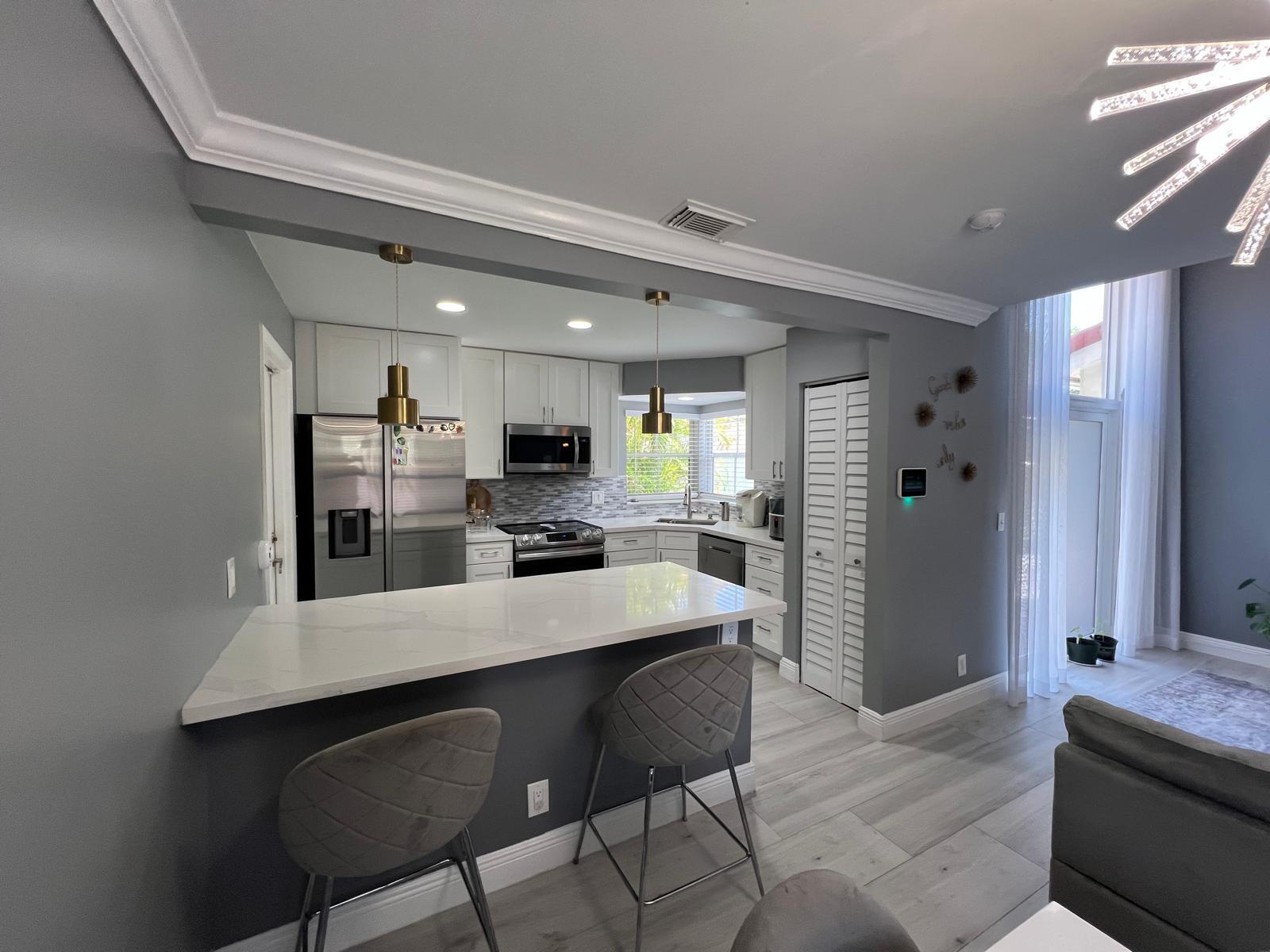 4724 NW 7th Mnr