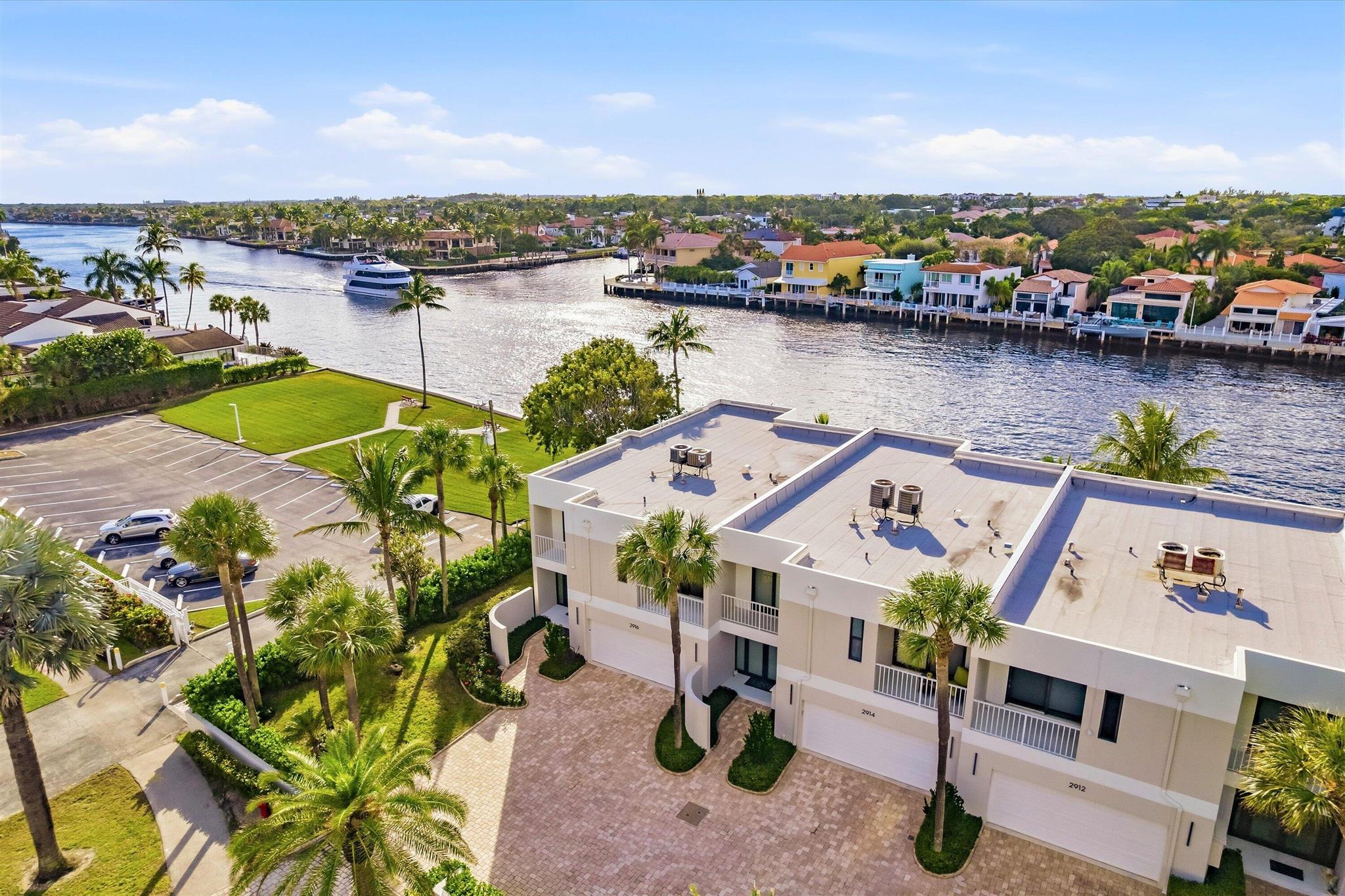 TRAFALGAR OF HIGHLAND BEA - Residential