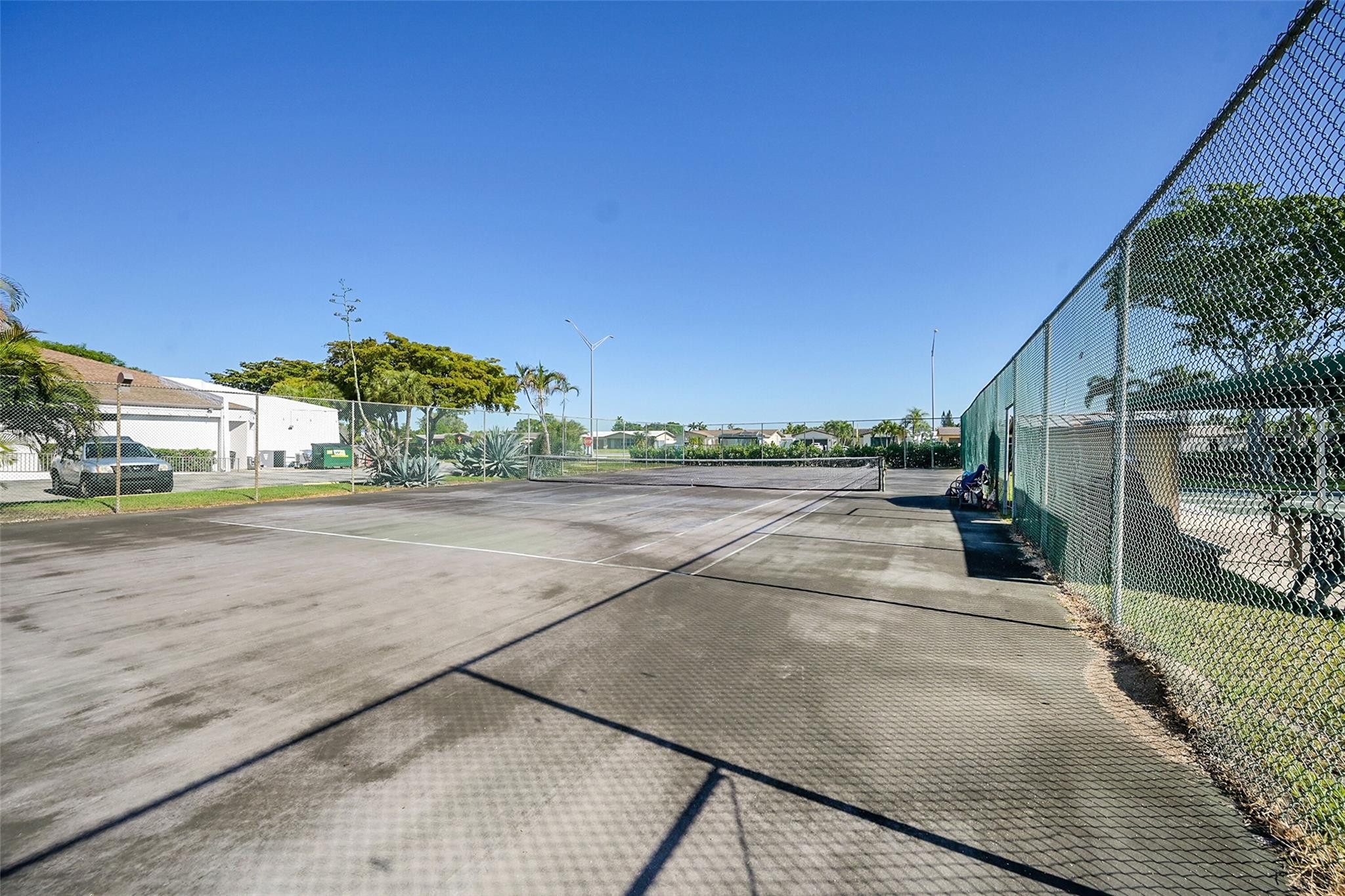 ROYAL PAK GARDENS - Residential