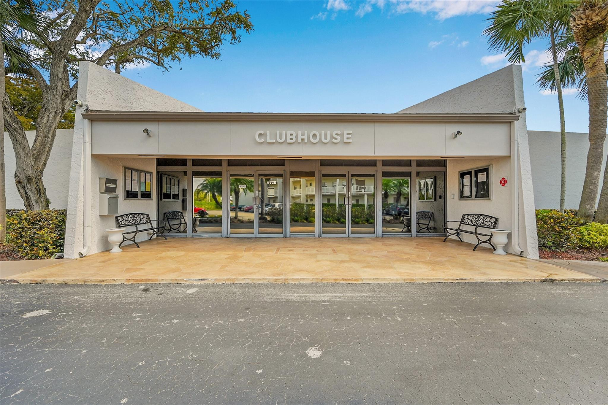 ROYAL PAK GARDENS - Residential