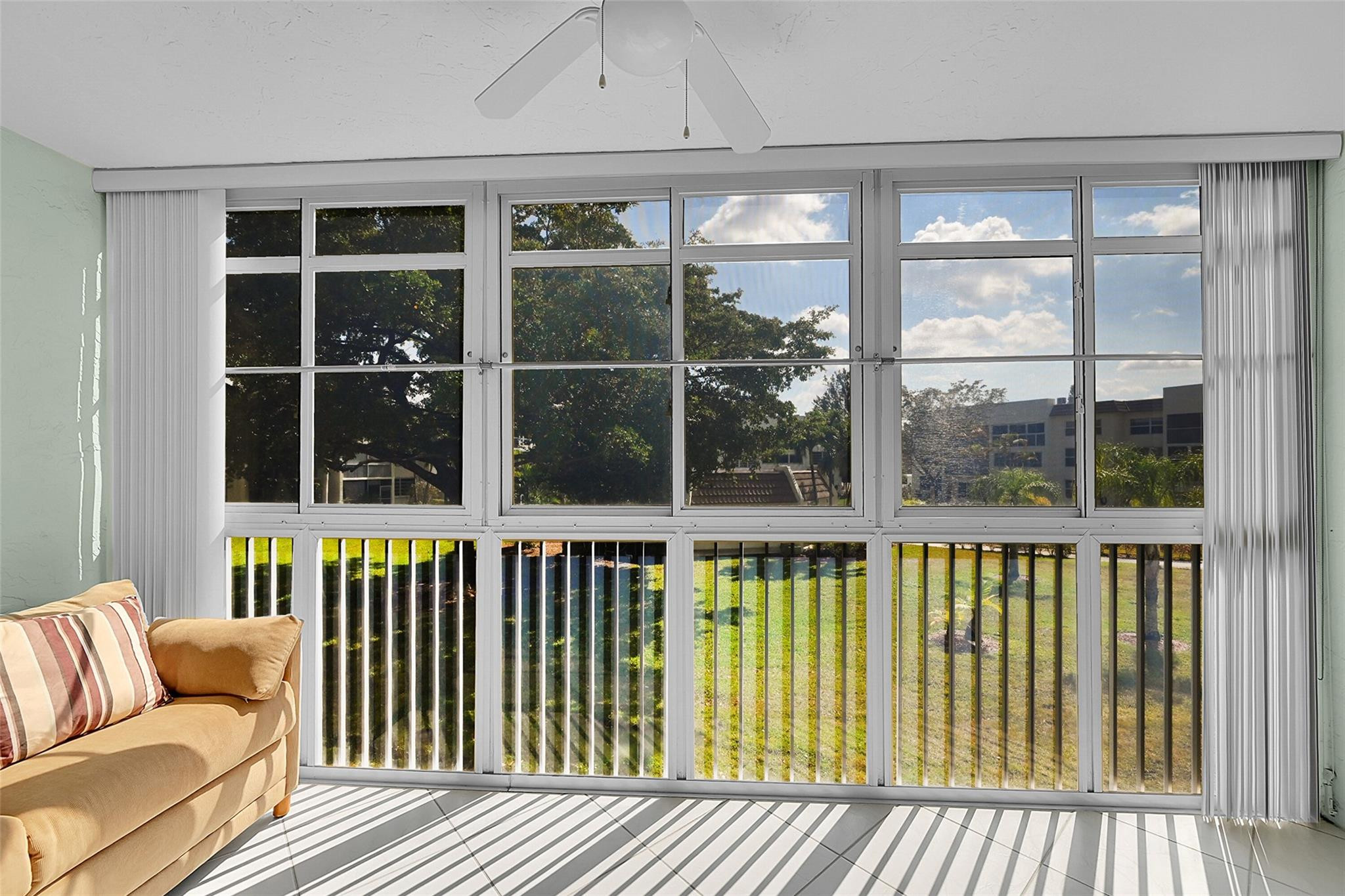 ROYAL PAK GARDENS - Residential