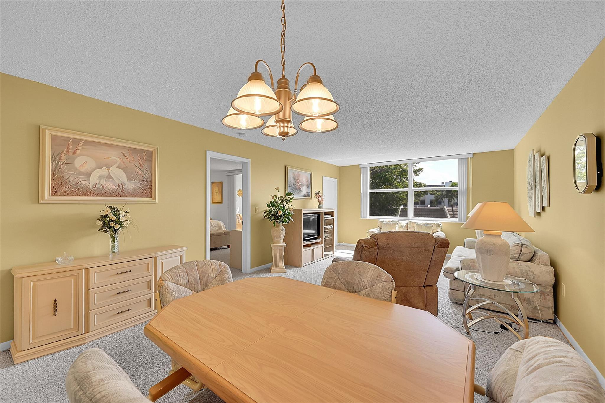 ROYAL PAK GARDENS - Residential