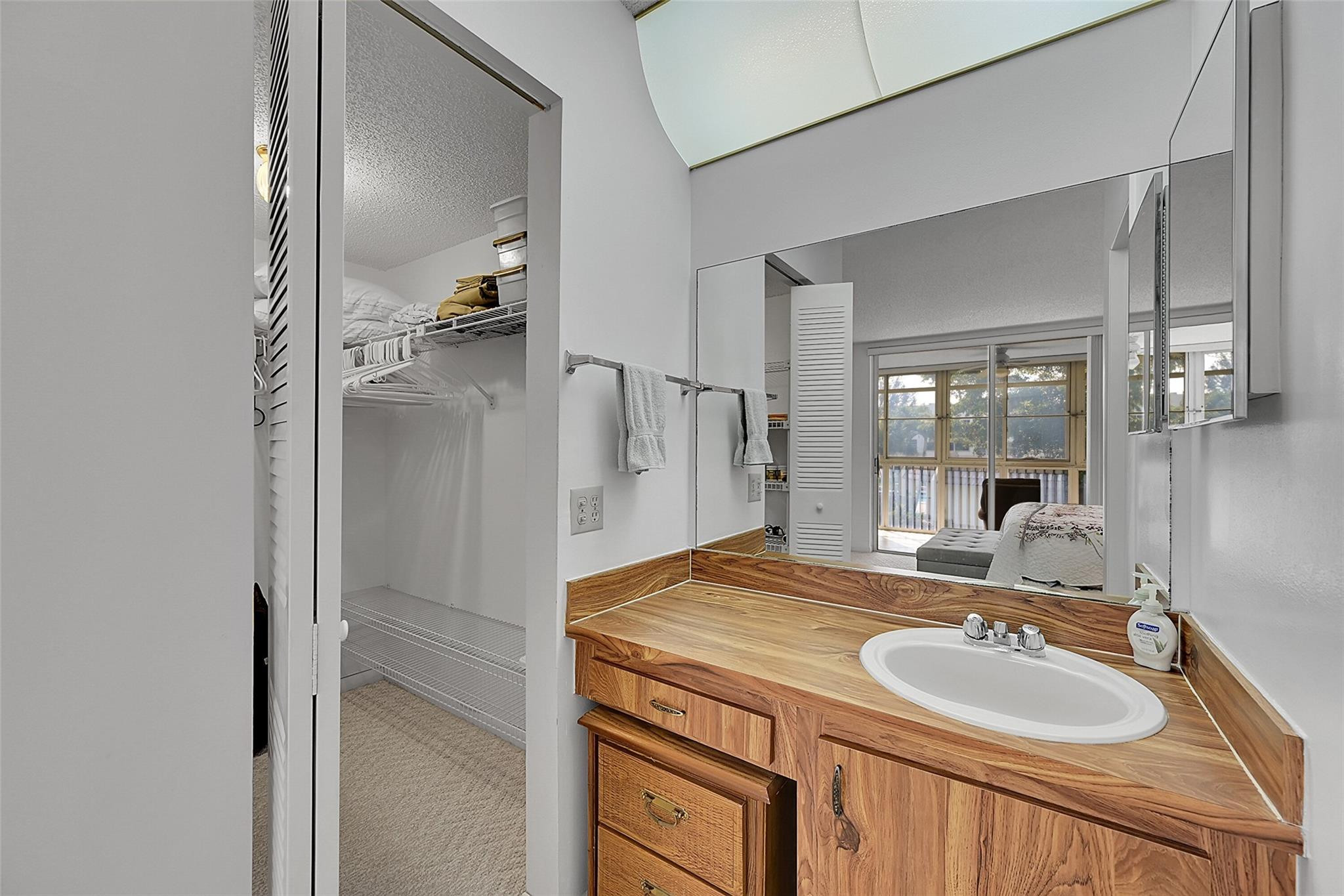 ROYAL PAK GARDENS - Residential