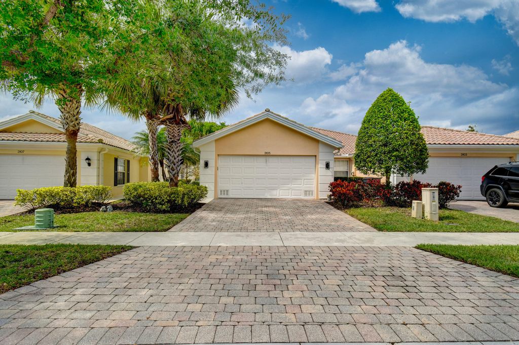 Photo of 3105 Verdmont Lane, Wellington, FL 33414 (MLS # B26016697)