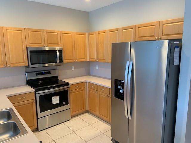 STIRLING PALM ESTATES - Residential Lease