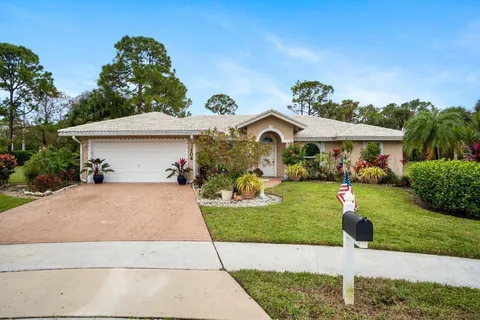 104 Churchill Drive, Royal Palm Beach, FL MLS: R11055726