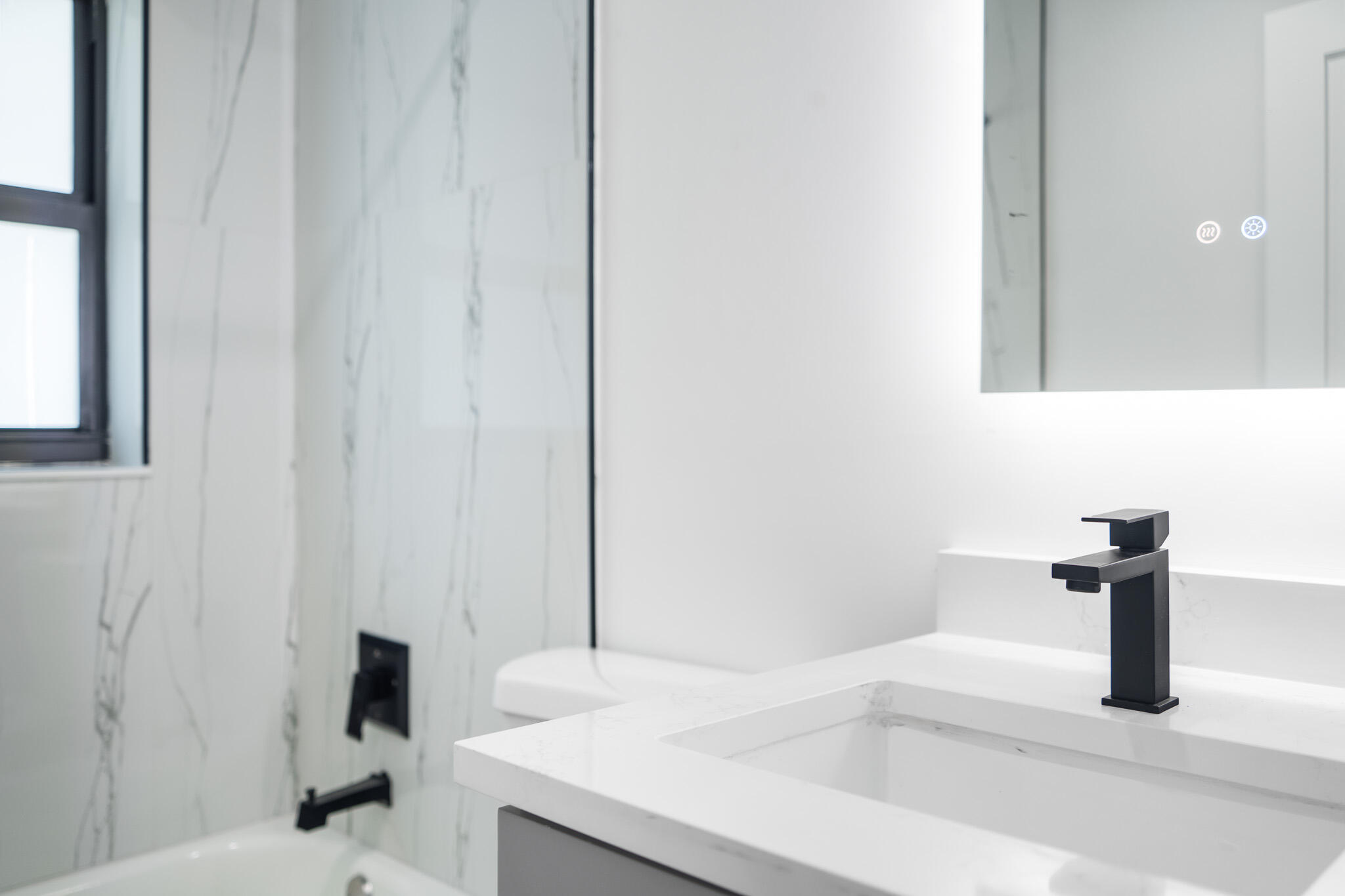 DECARIE - Residential Income