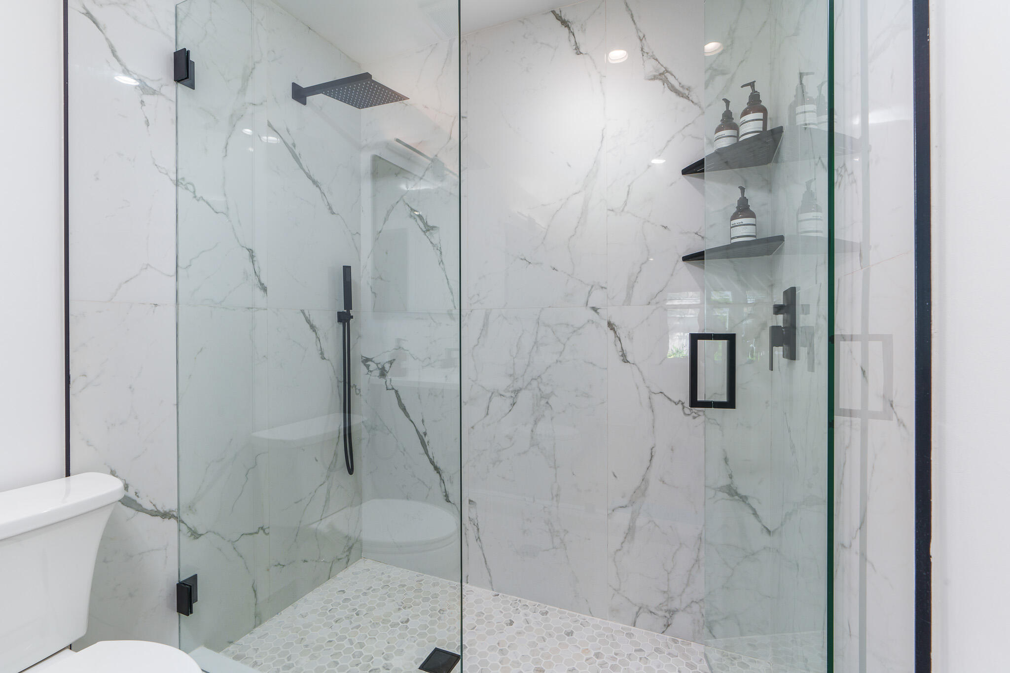 DECARIE - Residential Income