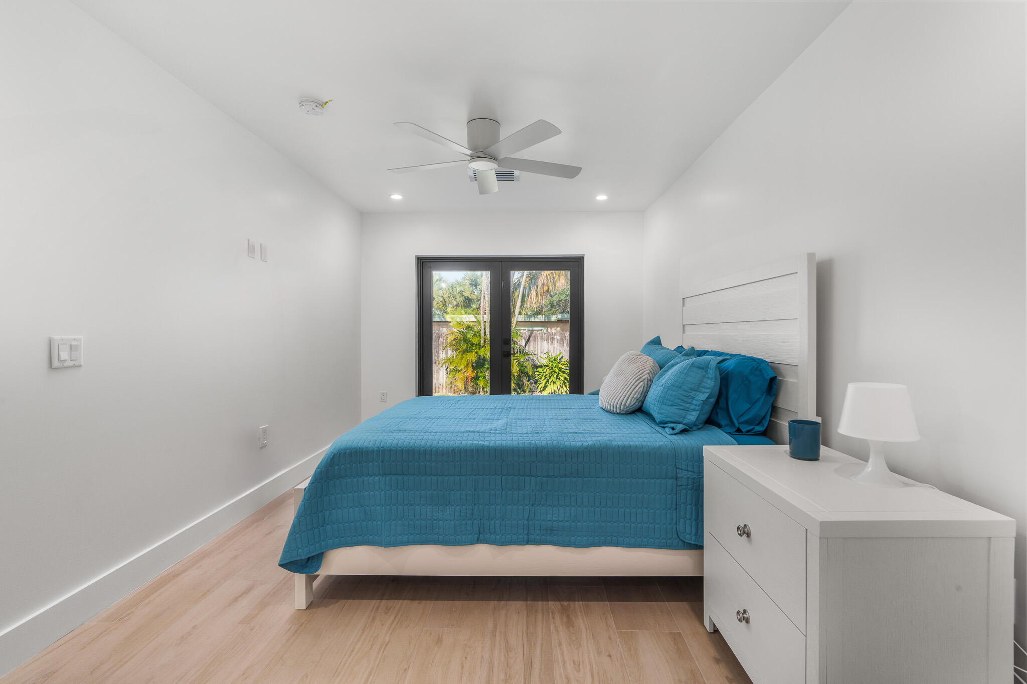 DECARIE - Residential Income