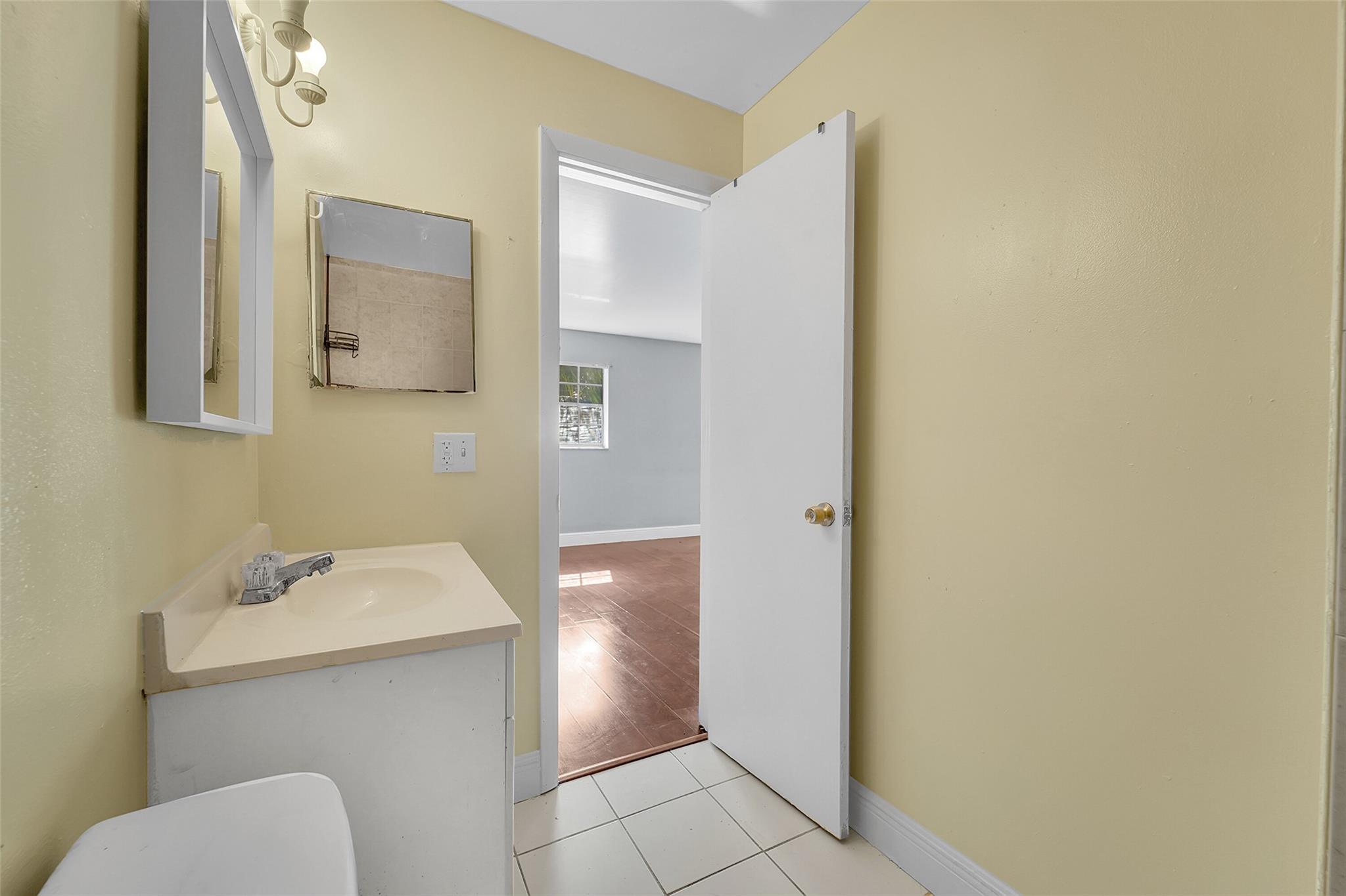 SHAKER VILLAGE - Residential