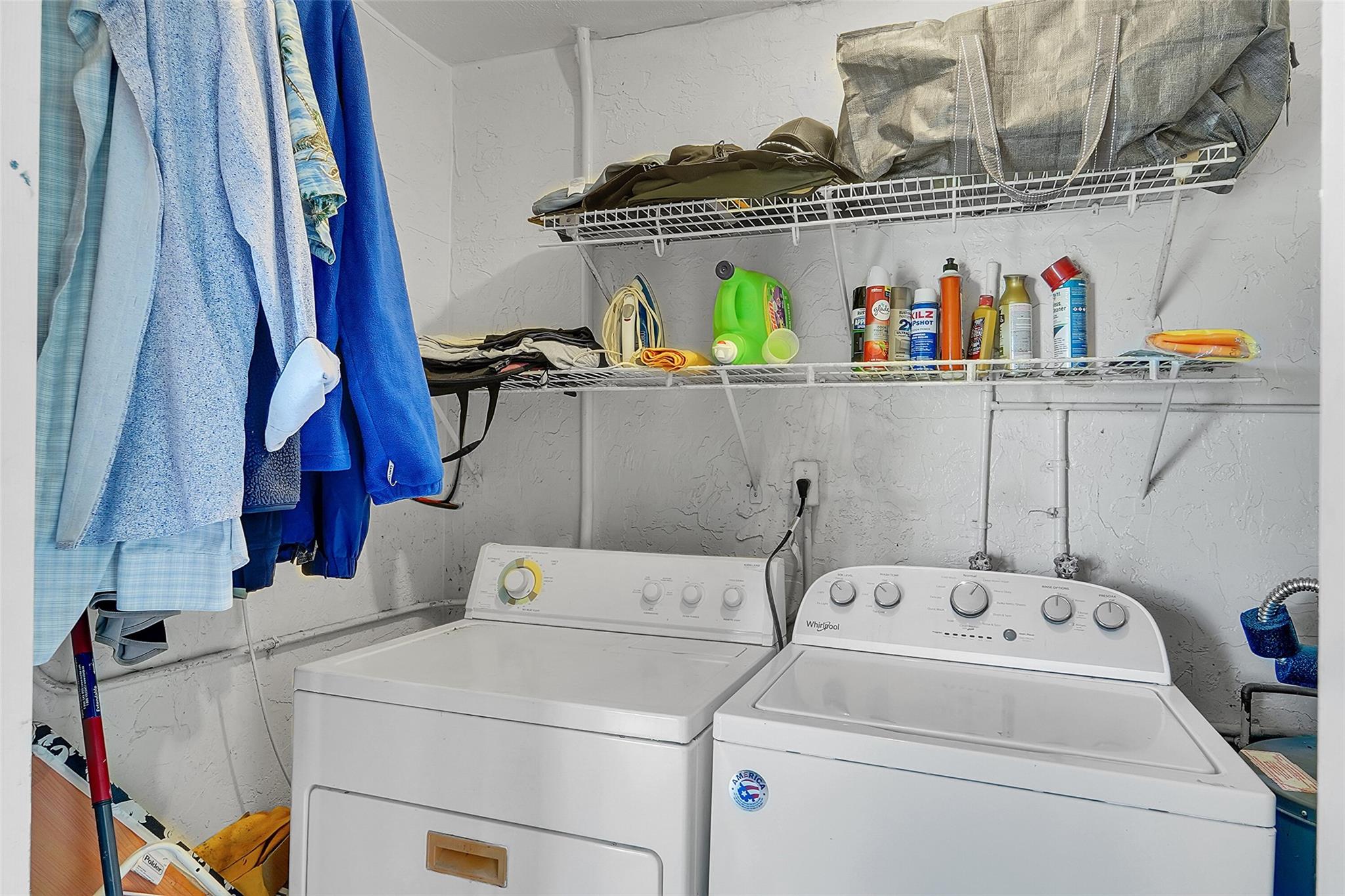 SHAKER VILLAGE - Residential