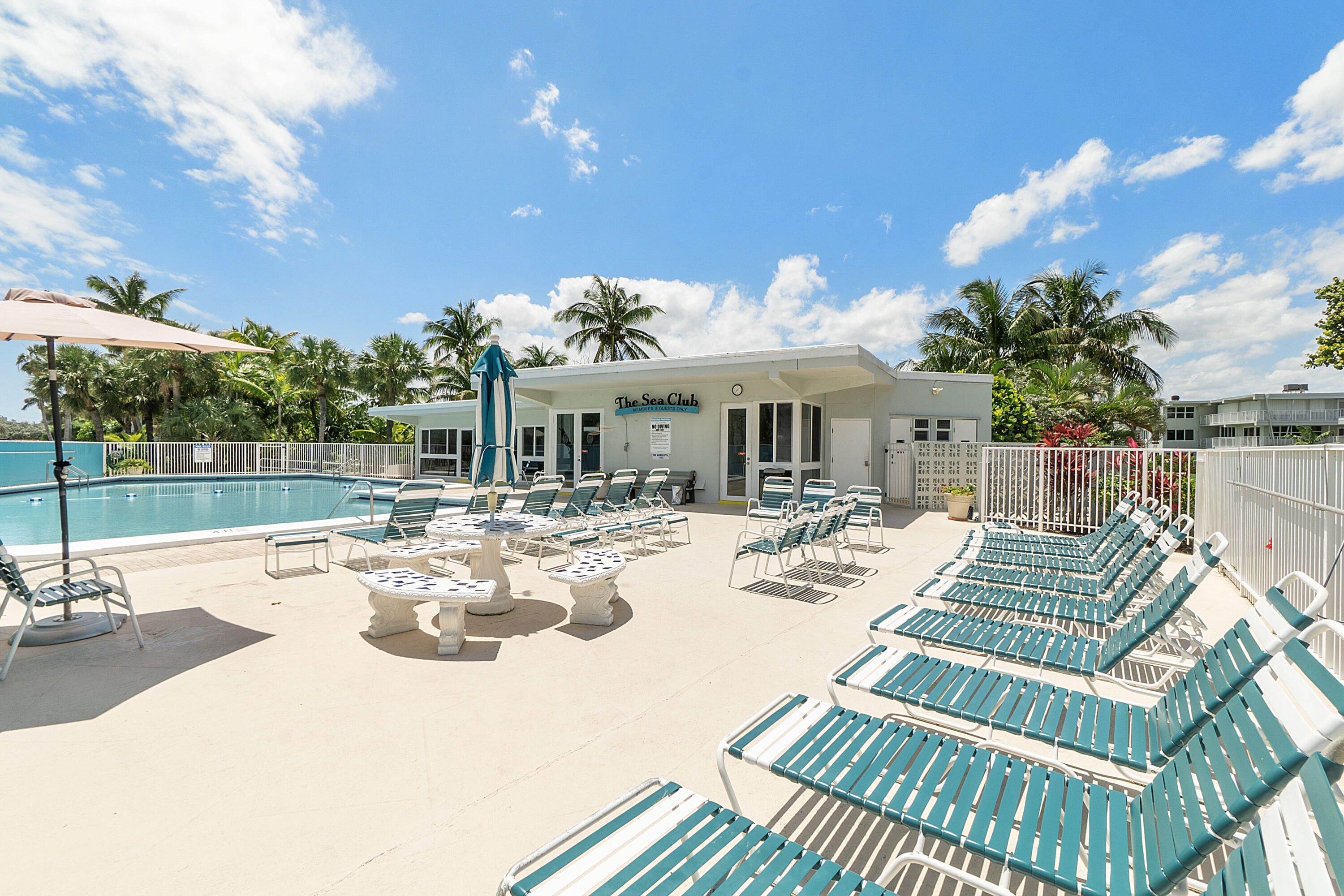 SEA CLUB OF HILLSBORO BEACH - Residential Lease